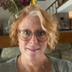 Meet your Posher, Julie